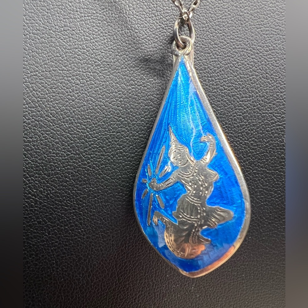 Sterling Silver Siam Dancer Pendant with Necklace - Picture 3 of 5